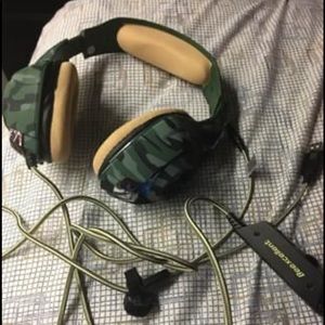 Gaming headphones